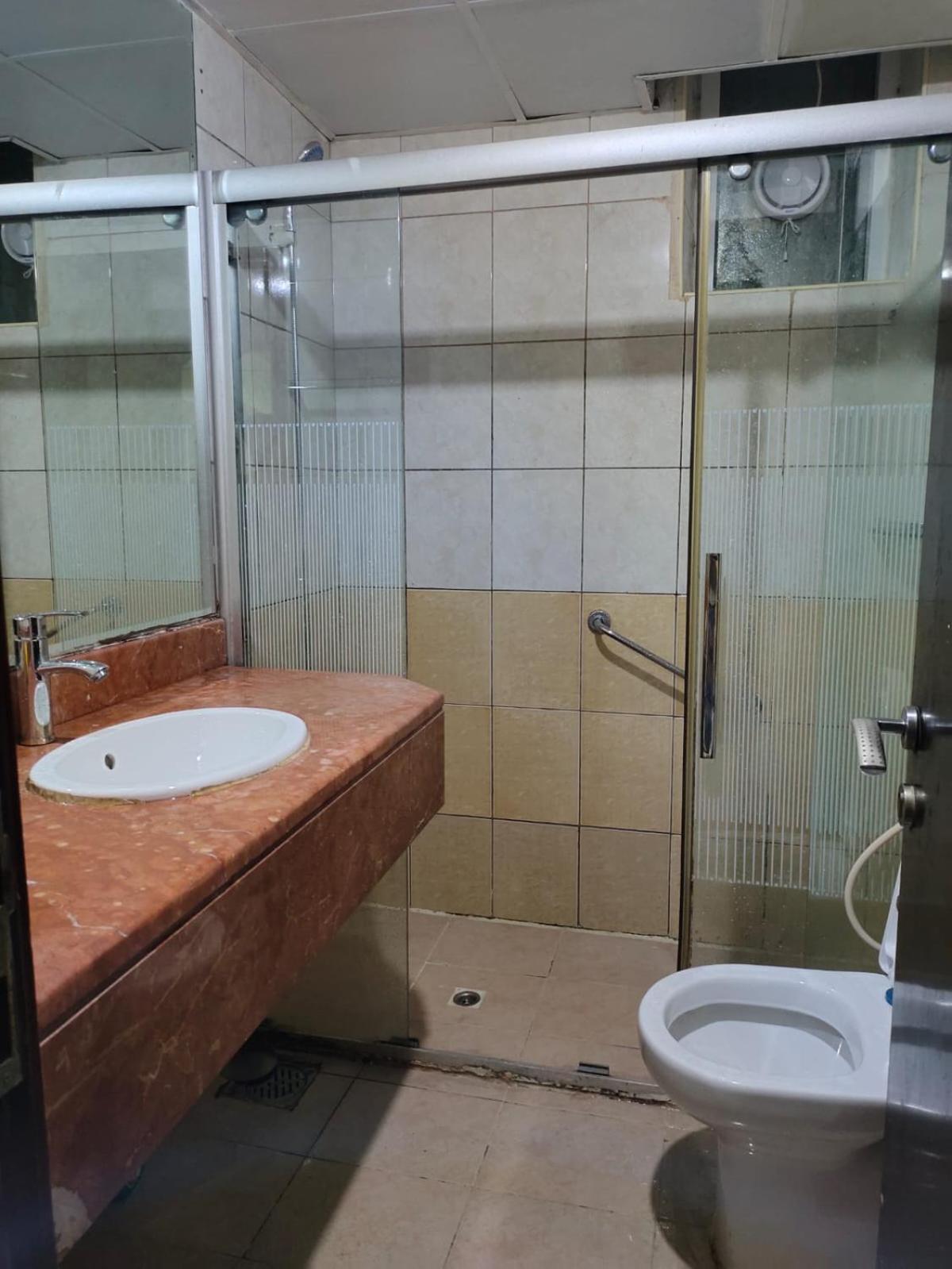 Arnim Suite - 3 Bedrooms Apartment Sharjah Buitenkant foto