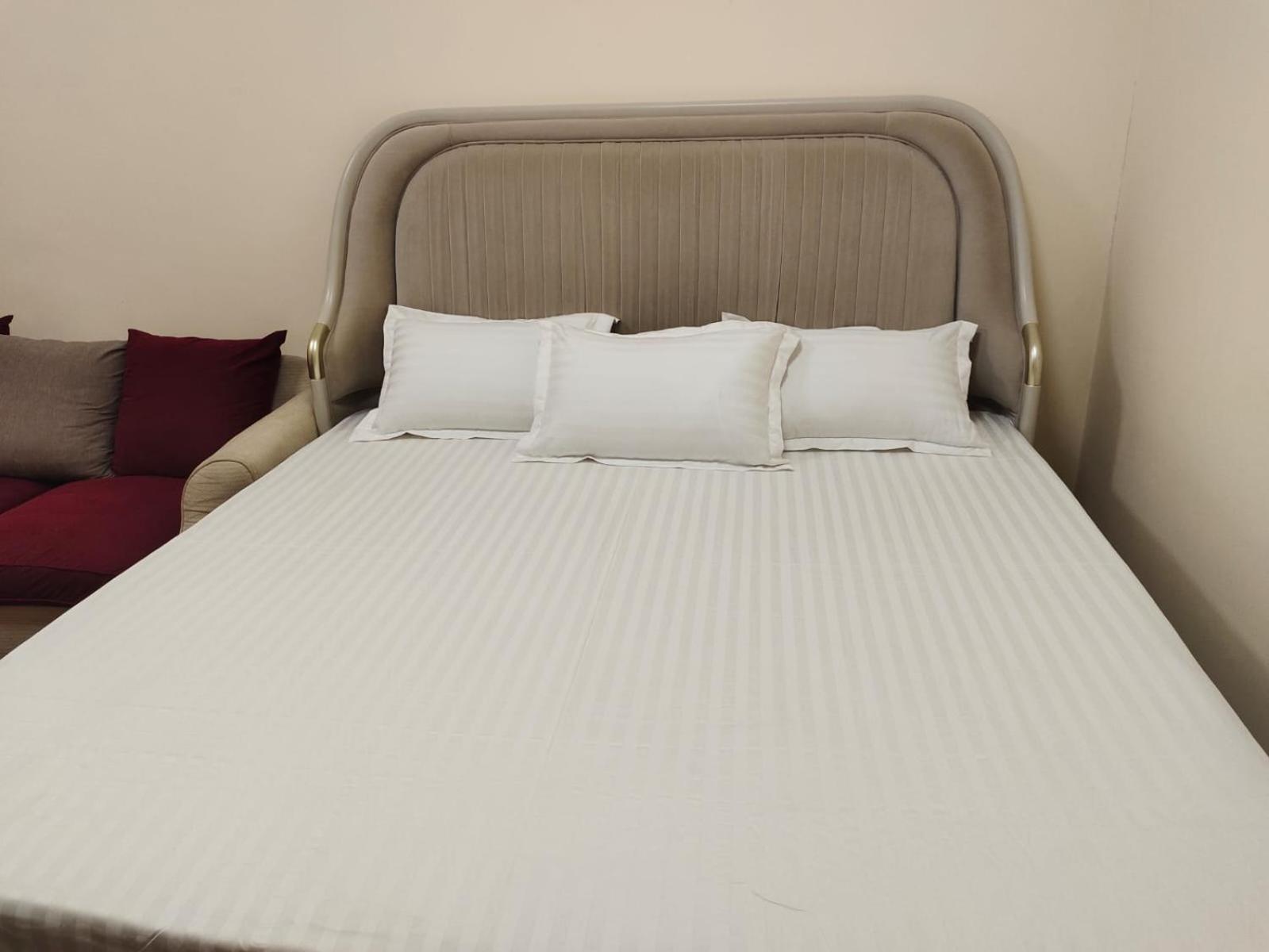 Arnim Suite - 3 Bedrooms Apartment Sharjah Buitenkant foto