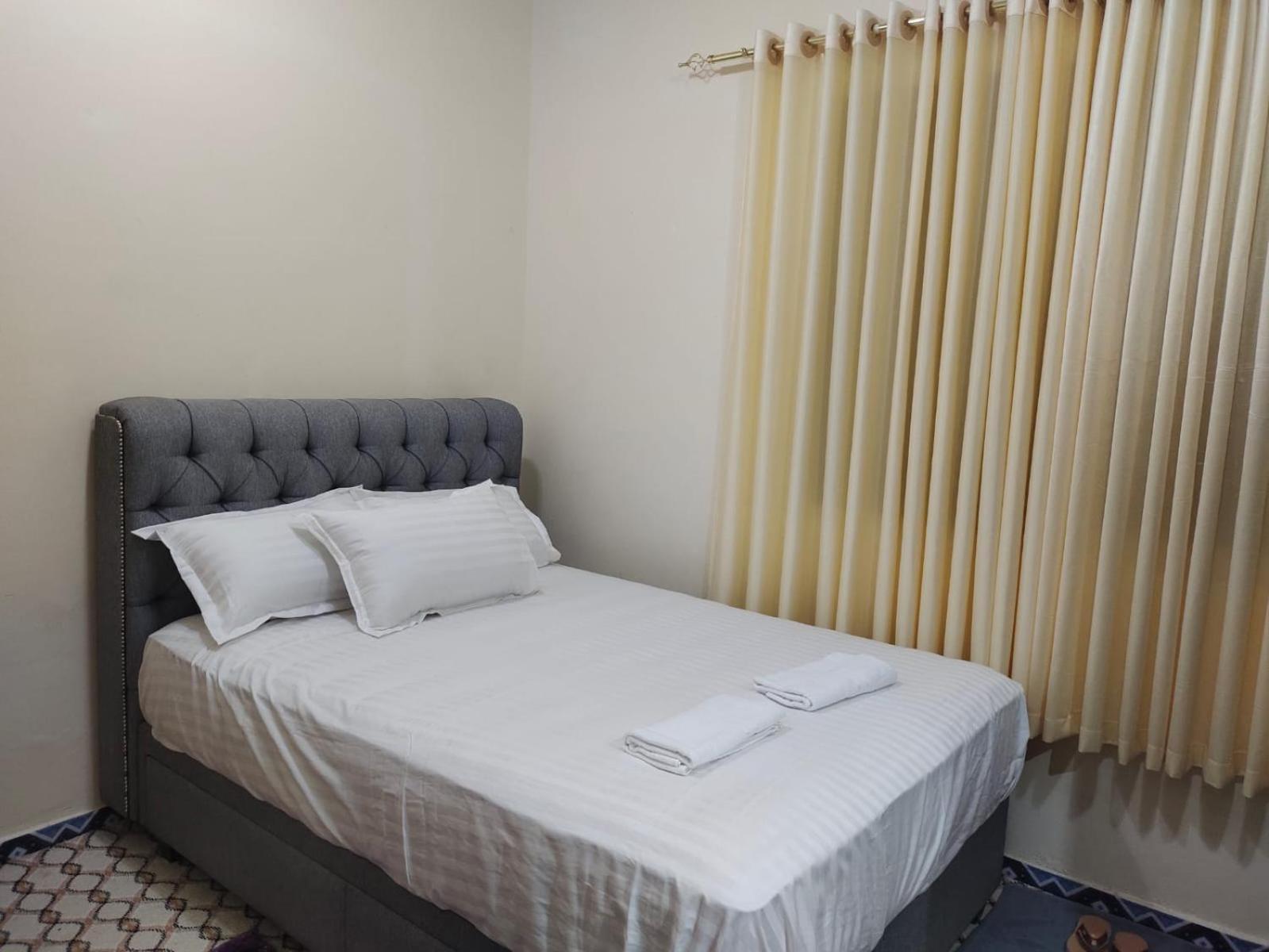 Arnim Suite - 3 Bedrooms Apartment Sharjah Buitenkant foto